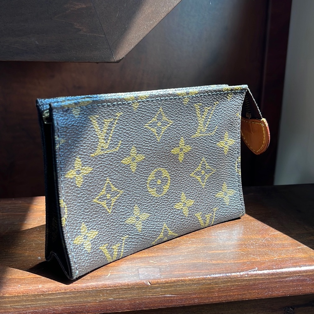 Louis Vuitton toiletry pouch 15